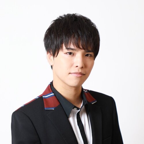 石谷春贵