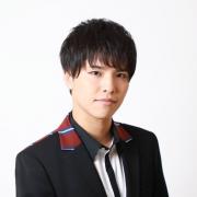 石谷春贵